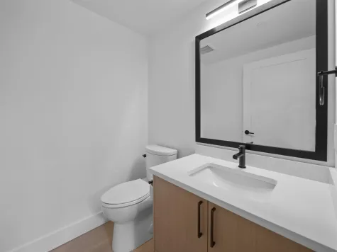 1824 W 12TH AVENUE image #1