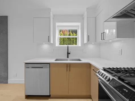 1824 W 12TH AVENUE image #3