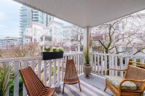 215 147 E 1ST STREET STREET, North Vancouver, North Vancouver, BC