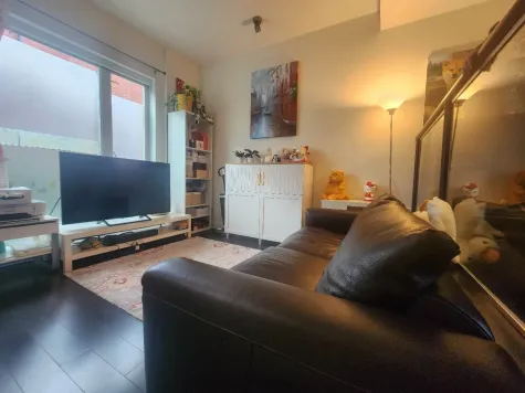 217 1961 COLLINGWOOD STREET image #2