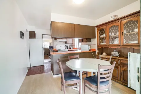 3469 W 8TH AVENUE image #4