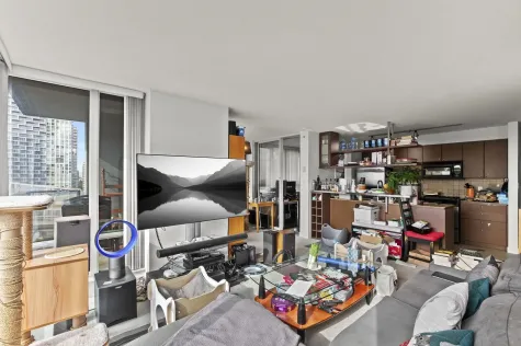 1602 1495 RICHARDS STREET image #1