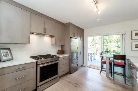 1436 GRAND BOULEVARD image #2