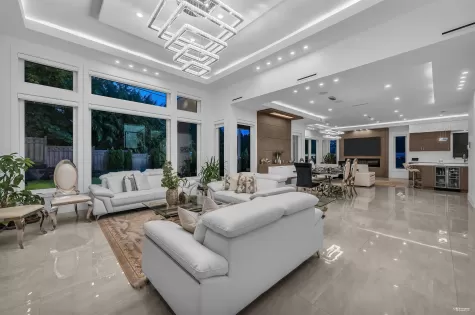 929 CANYON BOULEVARD image #1