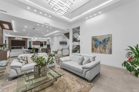 929 CANYON BOULEVARD image #2