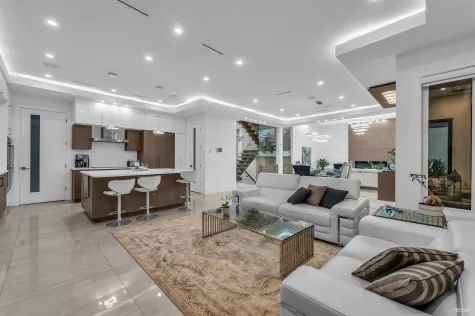 929 CANYON BOULEVARD image #4