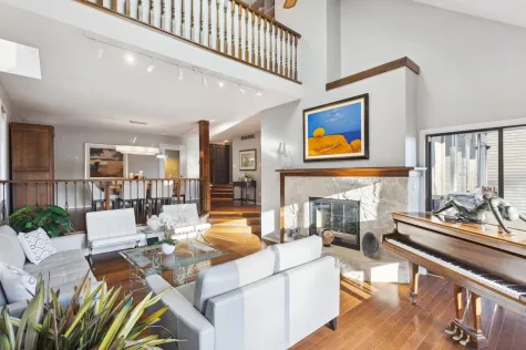4221 ST. PAULS AVENUE image #2