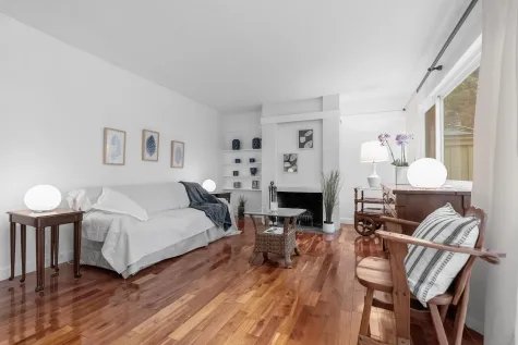 847 WESTVIEW DRIVE image #2