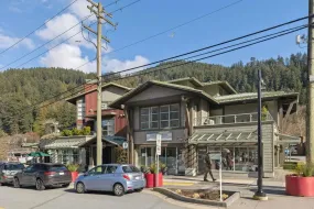 209 6688 ROYAL AVENUE, West Vancouver, West Vancouver, BC