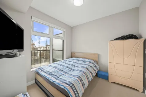 420 9388 ODLIN ROAD image #3